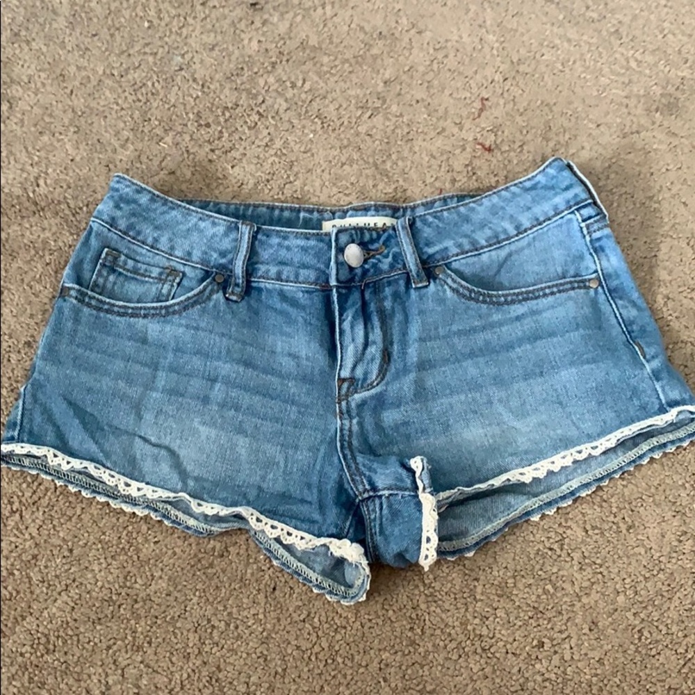 Lace Trim Low Rise Shorts